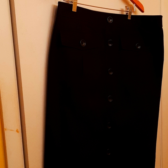 Banana Republic black cotton skirt. - Picture 1 of 5